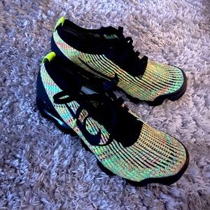 Men’s multicolor vapor max